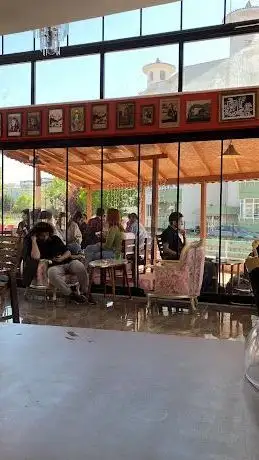 Photo de DKSM CAFE | Sanat Galerisi-Sahaf
