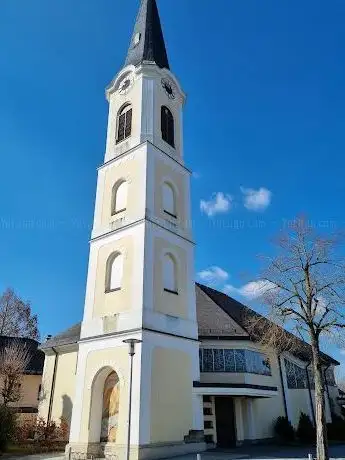Photo de Pfarrkirche Wallern an der Trattnach