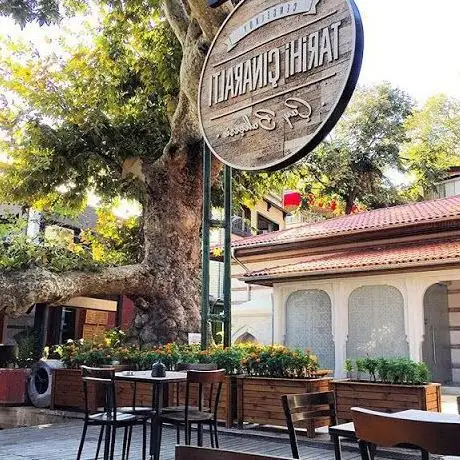 Photo de Tarihi Çınaraltı