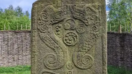 Photo de Rodneys Stone  Brodie Pictish Stone