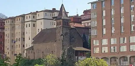 Photo de Parroquia San Rafael Arcángel de Bilbao