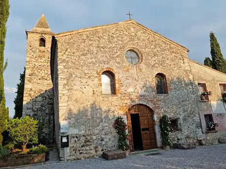 Photo de Church of San Pietro in Mavino