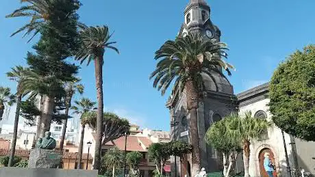 Photo de Plaza de la iglesia