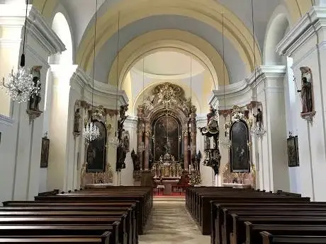 Photo de Katholische Kirche Bad Pirawarth (St. Barbara und Agatha)