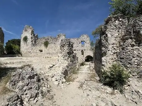 Photo de Templer Burg Grad Kraljeva
