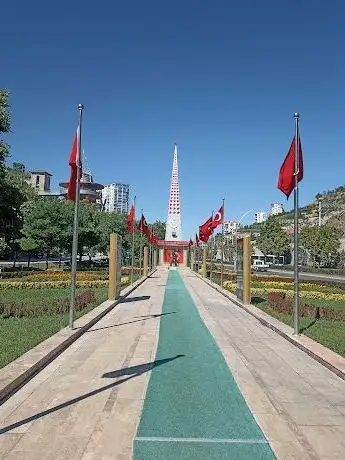 Photo de 15 Temmuz Şehitleri Anıtı