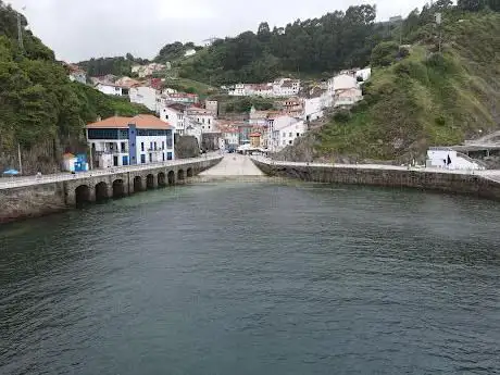 Photo de Mirador del Faro de Cudillero