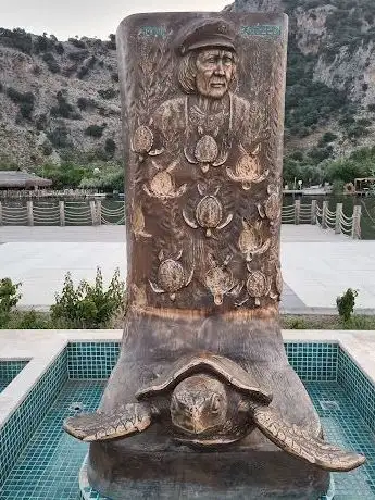 Photo de Captain June Anıtı / Status