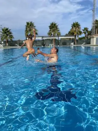 Photo de Piscina Municipal Beniparrell