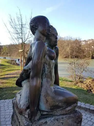 Photo de Monument à Charles Trenet