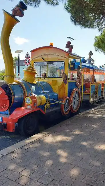 Photo de Le Petit Train de Palavas Albert Dubout