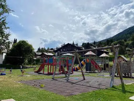 Photo de Place de jeux des Mayens