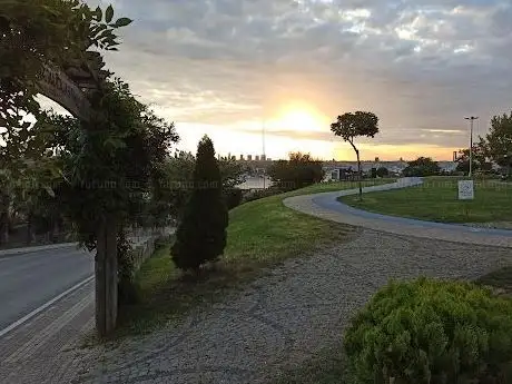 Photo de Martyr Halil Kantarcı Park