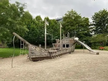 Photo de Spielplatz Große Blauinsel