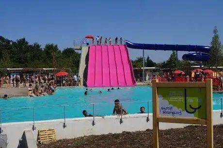 Photo of Piscine des Murs à Pêches