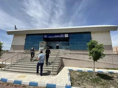 Photo de Iğdır Yarı Olimpik Kapalı Yüzme Havuzu