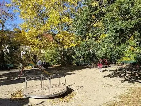Photo de Spielplatz am Leidingerplatz