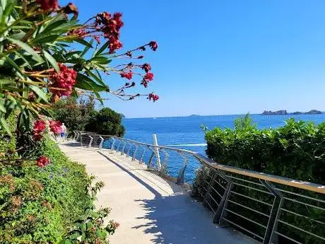 Photo de Lungo Mare ~ Uvala Lapad