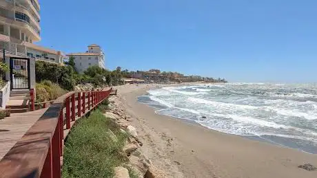 Photo de Playa de Calahonda