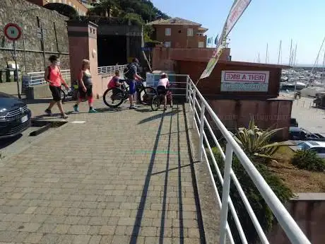 Photo de Pista Ciclopedonale