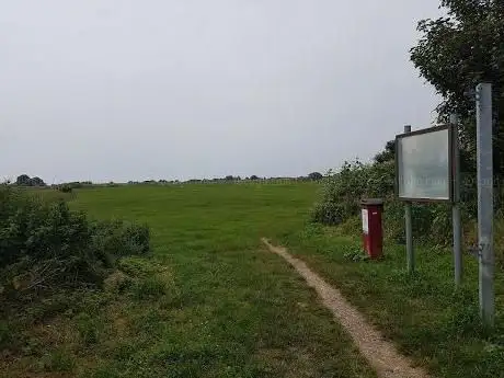 Photo de Langstone Church