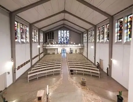 Photo de kath. Kirche Zur Allerheiligsten Dreifaltigkeit