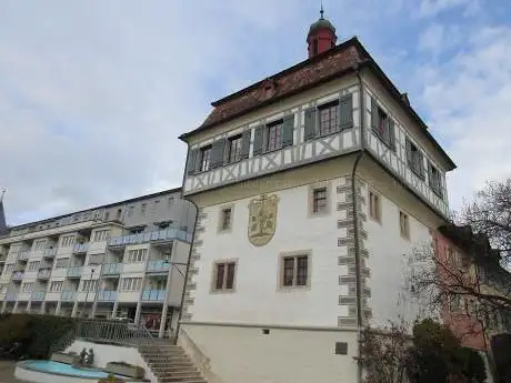 Photo de Town Hall / District Court / house