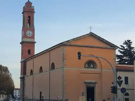 Photo de Church of St. Andrew