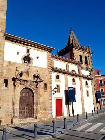 Photo de Collégiale de San Juan Bautista