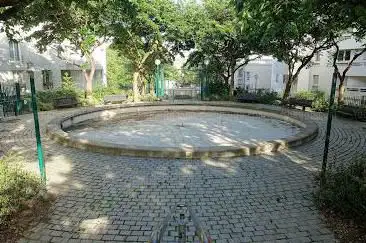 Photo de Rue-Pali-Kao Garden