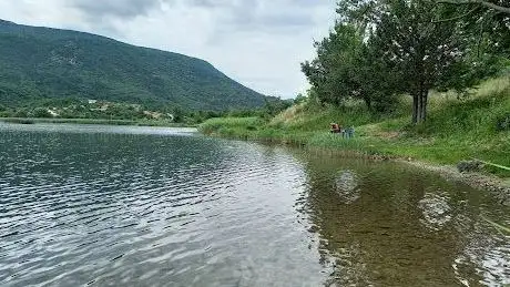 Photo de Golubićko jezero
