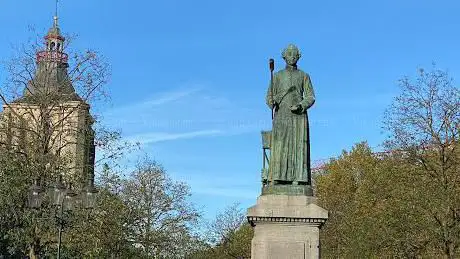 Photo de Standbeeld van Minckeleers