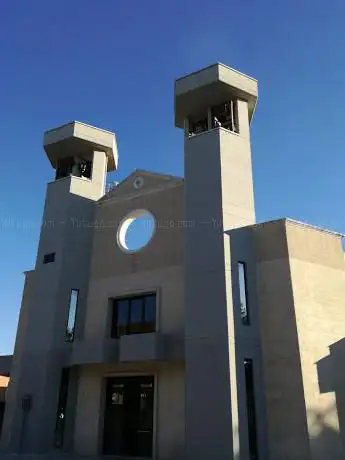 Photo de Church of Saint Lawrence Martyr