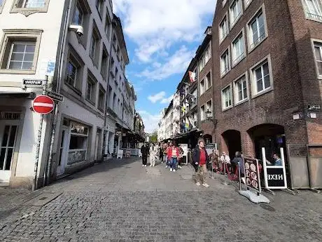 Photo de Die längste Theke der Welt