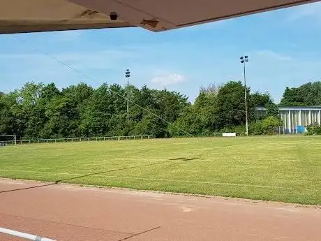 Photo de Sportplatz Glashütter Weiher