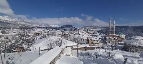 Photo de Yolüstü kale park