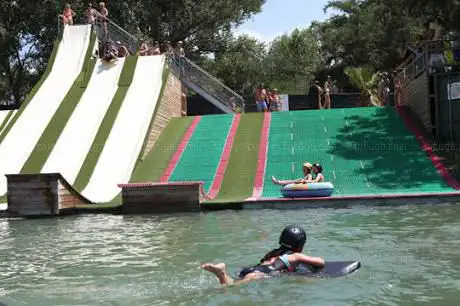 Photo de Water Jump Saint Jean Pla de Corts