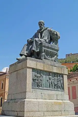 Photo de Monumento a Telesio