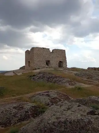 Photo de Castle of El Mirón