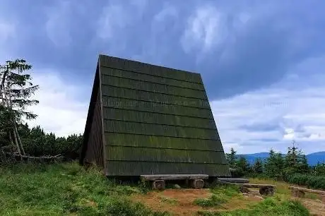 Photo de Bivakovací chata Pod Smielczem