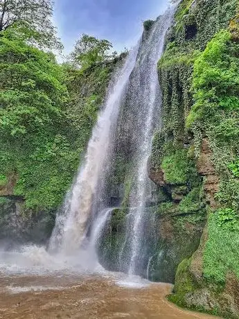 Photo de Ohtamış Değirmenyanı Şelalesi