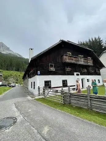 Photo de Denkmalhof Maurergut