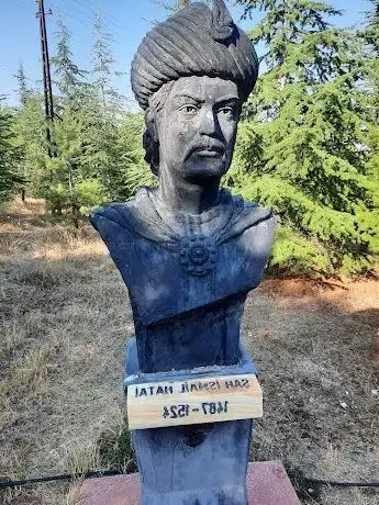 Photo de Aşık Mahzuni Şerif mezarı