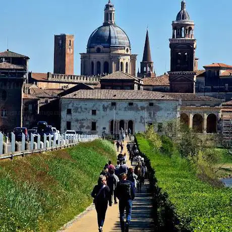 Photo de Vista della città di Mantova