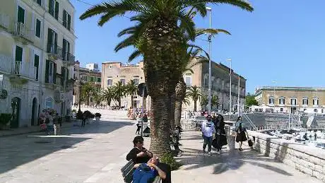 Photo de Piazza Teatro