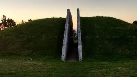 Tulach a’ tSolais monument