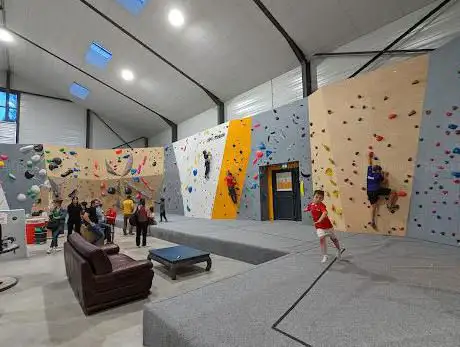 Photo de Climb'Zone - Salle d'escalade