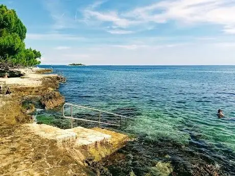 Photo de Plava Laguna Beach Galjot