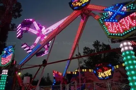 Photo de FUN PARK - Parc d'attractions - Manèges - Restauration sur place - Parking Gratuit