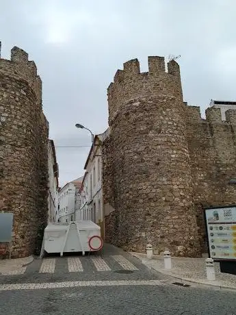 Photo de Muralhas de Borba